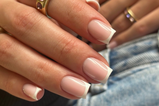 Victoria Nails